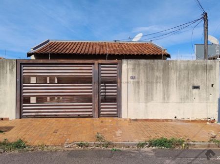 Casa-Térrea em Mata do Jacinto