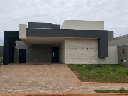 Casa-Térrea-Condomínio em Residencial Shalom