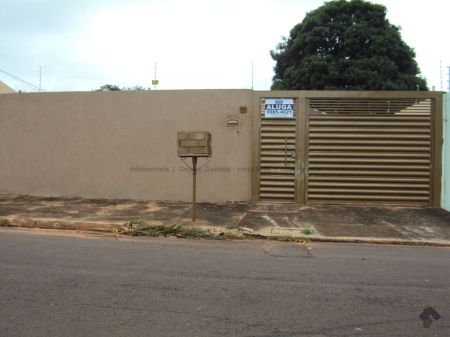 Casa-Térrea em Vila Margarida