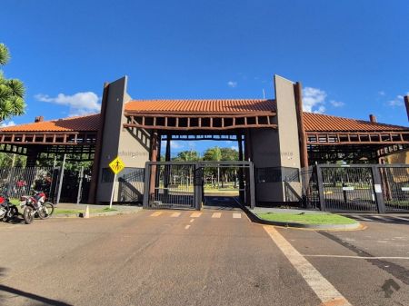 Terreno-Condomínio em Terras do Golfe