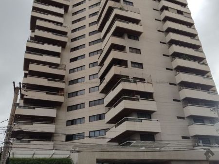 Apartamento em Jardim dos Estados
