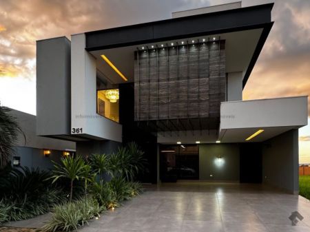 Sobrado-Condomínio em Residencial Alphaville III