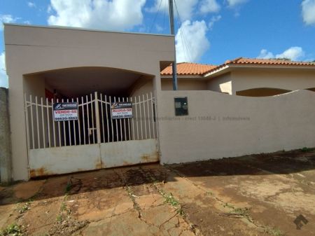 Casa-Térrea em Centro