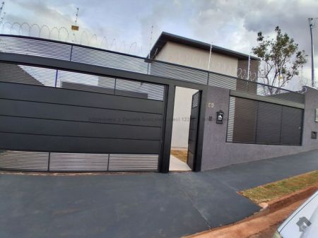 Casa-Térrea em Loteamento Água Limpa Park