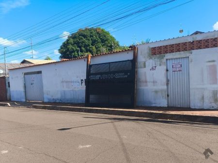 Casa Comercial em Vila Santa Luzia