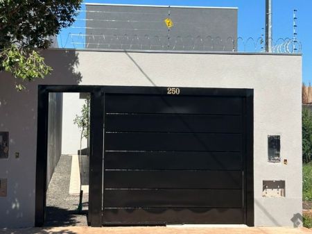 Casa-Térrea em Vila Nasser