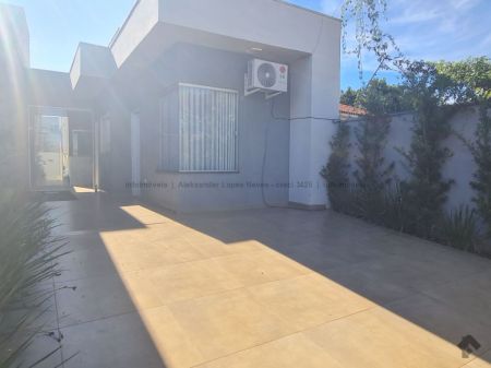Casa-Térrea em Residencial Ana Maria do Couto