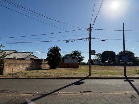 Terreno em Jardim Veneza