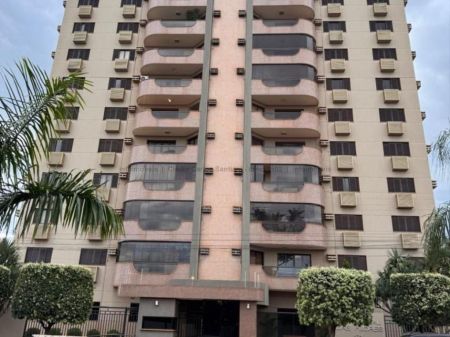 Apto. Cobertura / Duplex em Centro
