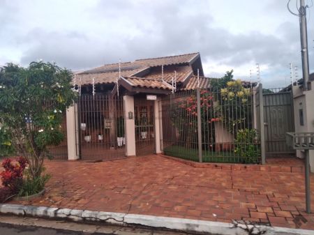 Casa-Térrea em Vila Vilas Boas
