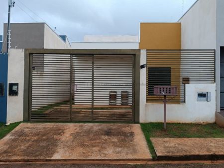 Casa-Térrea em Solar dos Lagos