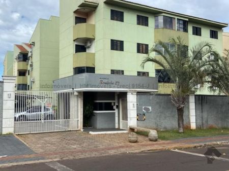 Apartamento em Vila Carlota