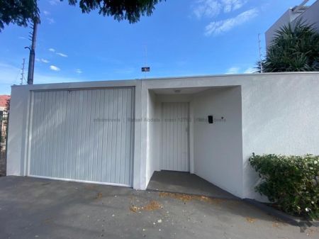 Casa-Térrea em Santa Fé