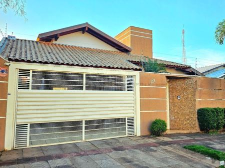 Casa-Térrea em Vila Vilas Boas