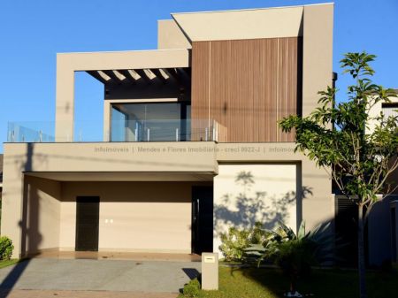 Sobrado-Condomínio em Residencial Alphaville III