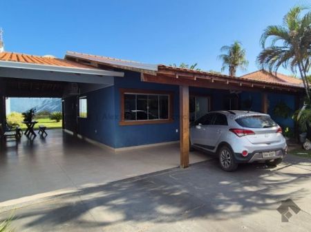 Casa-Térrea em Centro