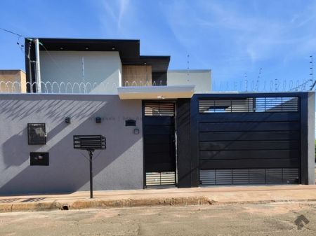Casa-Térrea em Coophatrabalho