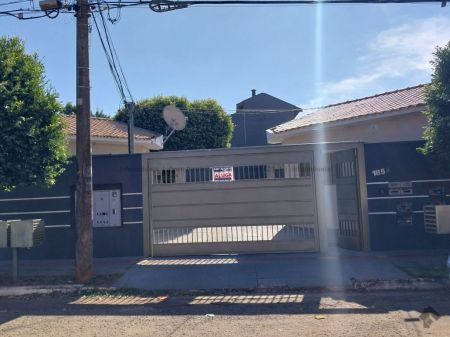 Casa de Vila em Vila Taquarussú