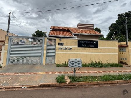 Casa-Térrea-Condomínio em Coophasul