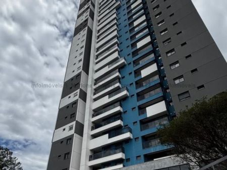 Apartamento em Carandá Bosque III