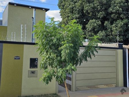 Casa-Térrea em Jardim Santa Emília