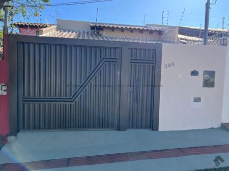 Casa-Térrea em Jardim Seminário