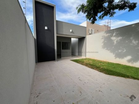 Casa-Térrea em Monte Castelo
