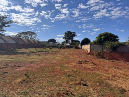 Área em Vila N. Sra. das Graças