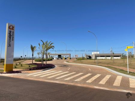Terreno-Condomínio em Terras Alpha