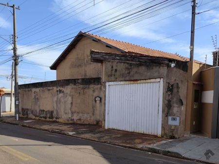 Casa-Térrea em Jardim Antartica