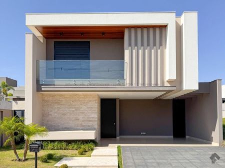 Sobrado-Condomínio em Residencial Alphaville III