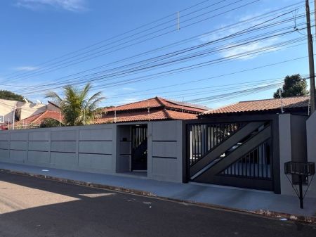 Casa-Térrea em Vila Margarida