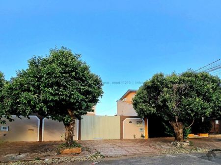 Casa Comercial em Santo Antônio
