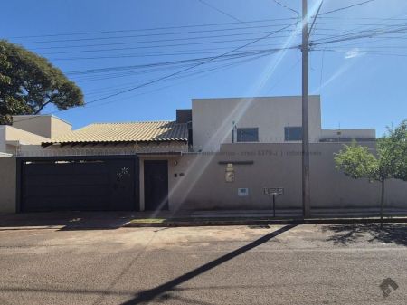 Casa-Térrea em Seminário