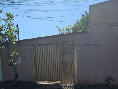Casa-Térrea em Jardim das Reginas