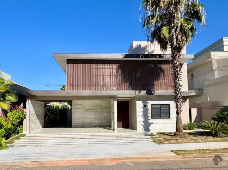 Sobrado-Condomínio em Pq. Residencial Damha I