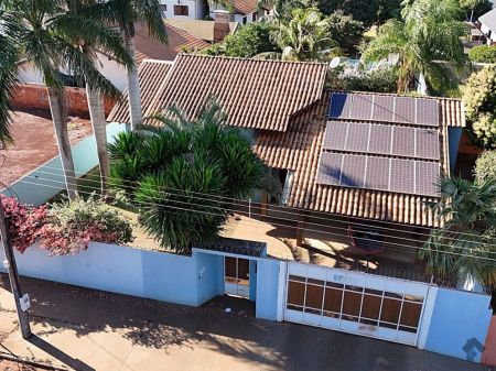 Casa-Térrea em Centro