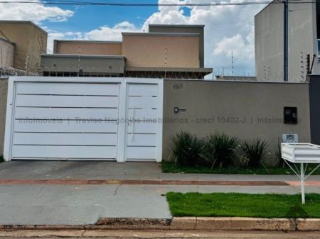 Casa-Térrea em Coronel Antonino