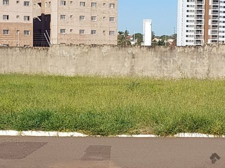 Terreno-Condomínio em Vila Planalto