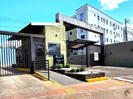 Apartamento em Pioneiros