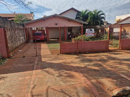 Casa-Térrea em Centro