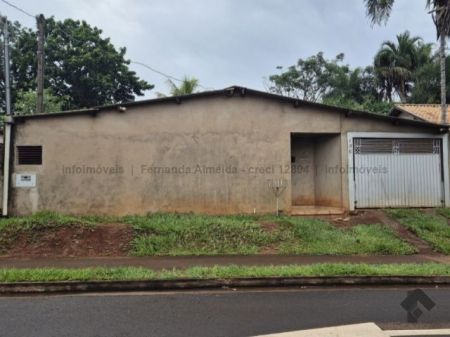 Casa-Térrea em Vila Santa Luiza