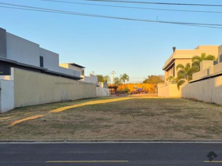 Terreno-Condomínio em Residencial Alphaville II