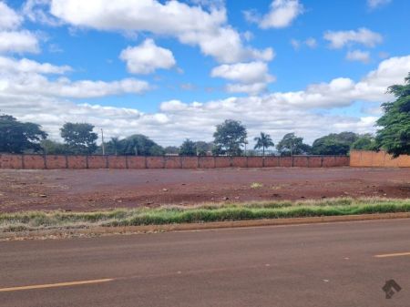 Área em Parque dos Jequitibás