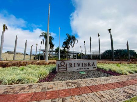 Terreno-Condomínio em Riviera Home Club