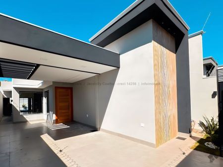 Casa-Térrea em Rita Vieira