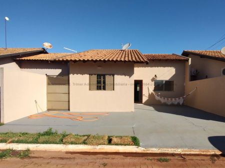 Casa-Térrea-Condomínio em Granja Bandeira