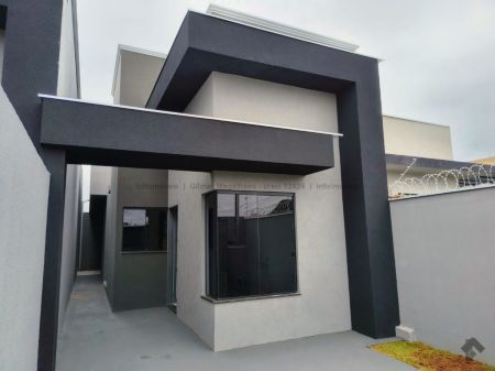 Casa-Térrea em Vila Santa Luzia