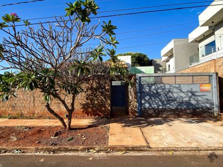 Casa-Térrea em Rita Vieira
