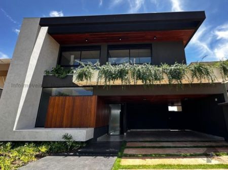 Sobrado-Condomínio em Residencial Alphaville III